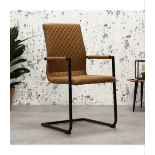 4 eetkamerstoelen cognac ! Slechts 250,-