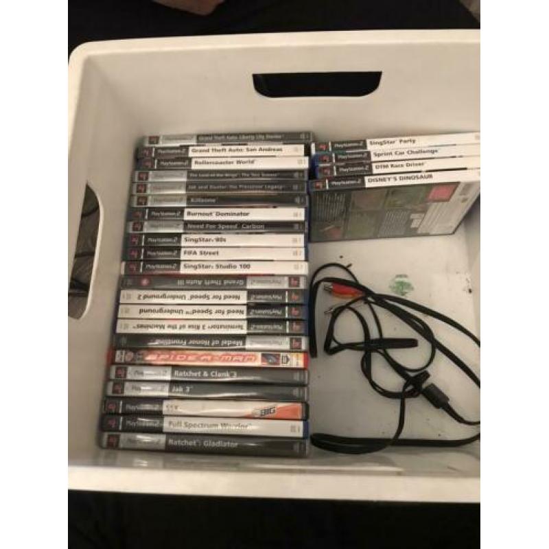 PlayStation 2 + singstar en 26 spellen
