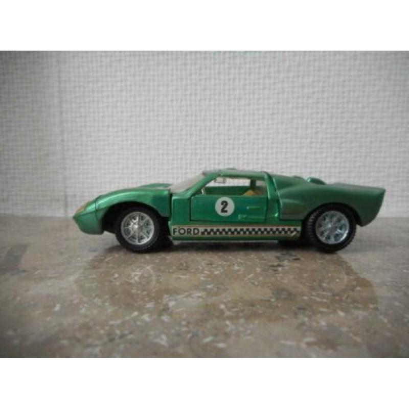 Ford GT40 Mark II / Pilen M-311 1:43