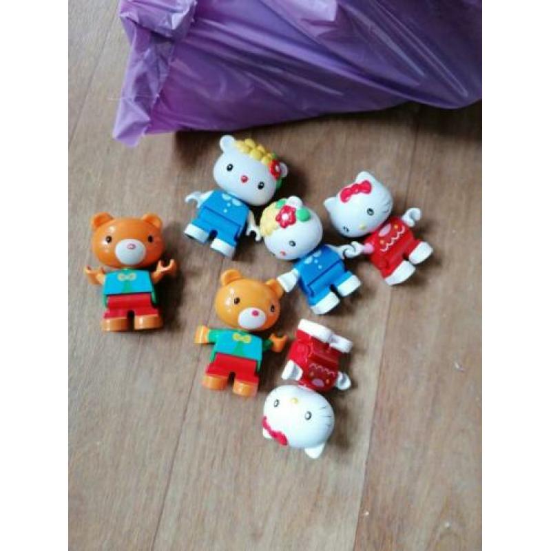 soort duplo merk unico, van hello kitty