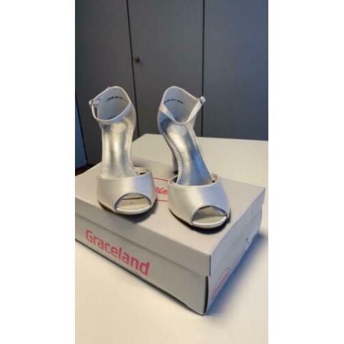 Trouwschoenen in gebroken/zilverwit, maat 38, nieuw