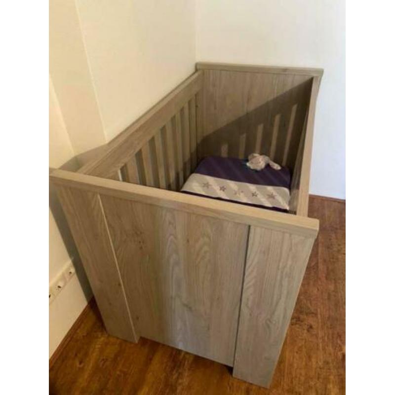 Ledikant incl. Matras & commode (bieden)