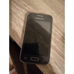 Samsung en HTC telefoon. Defect, komen bijde met batterijen.