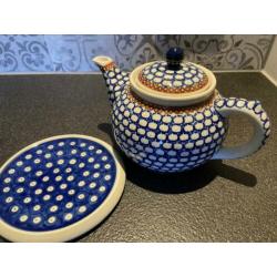 Bunzlau theepot 1,3 L met onderzetter