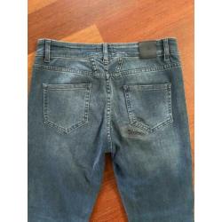 Schitterende zgan jeans van Closed donkerpaars maat 27