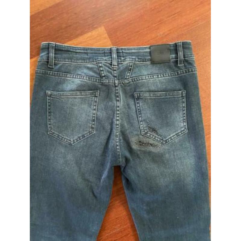 Schitterende zgan jeans van Closed donkerpaars maat 27