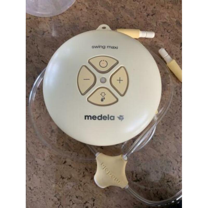 Nette Medela swing dubbele kolf, M+L borstschilden, flesjes