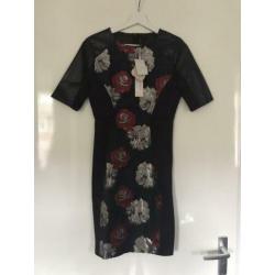 Nieuw Boohoo Asos bloemen jurkje - maat 10 (38)
