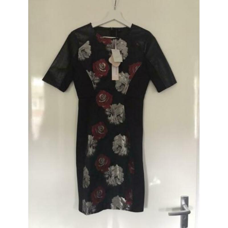 Nieuw Boohoo Asos bloemen jurkje - maat 10 (38)