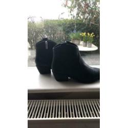 Korte cowboylaarsjes