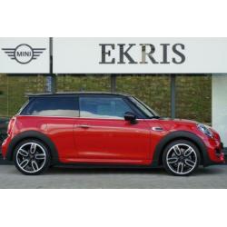 MINI 3-deurs Cooper JCW Chili + Wired + Pano (bj 2018)