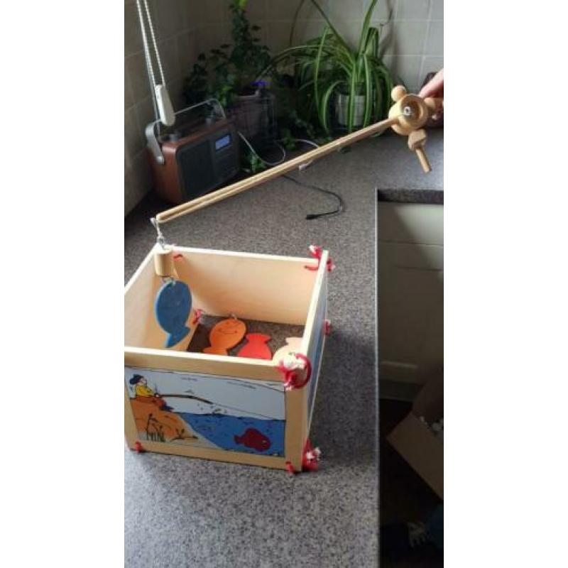houten vishengelspel (aquarium)