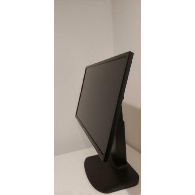 Salora TV 24LED1500 evt. Inclusief voet of muurbeugel