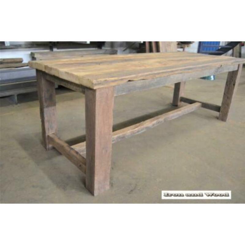 Robuuste eettafels van oud eiken barnwood / wagonplanken