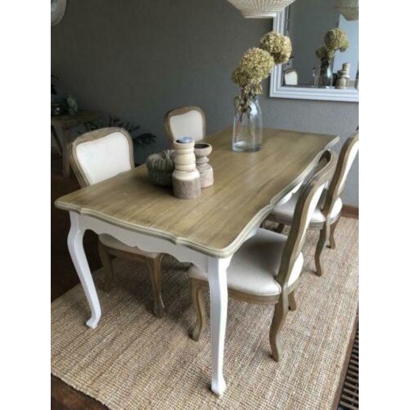 Eettafel met 4 stoelen