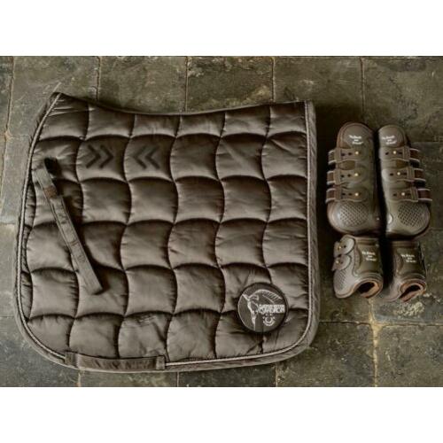 Eskadron platinum glossy dressuur back on track bruin