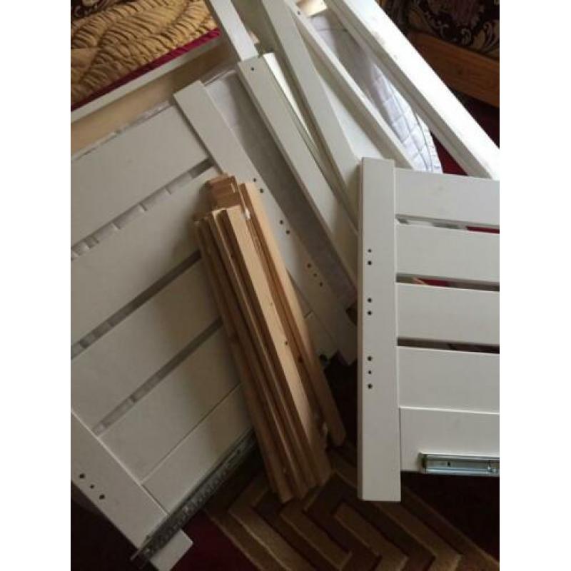 Eenpersoons bed