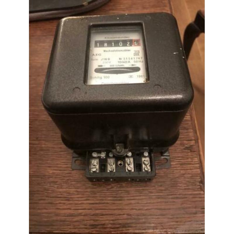 AEG J16G 230 Volt Tussenmeter zwart
