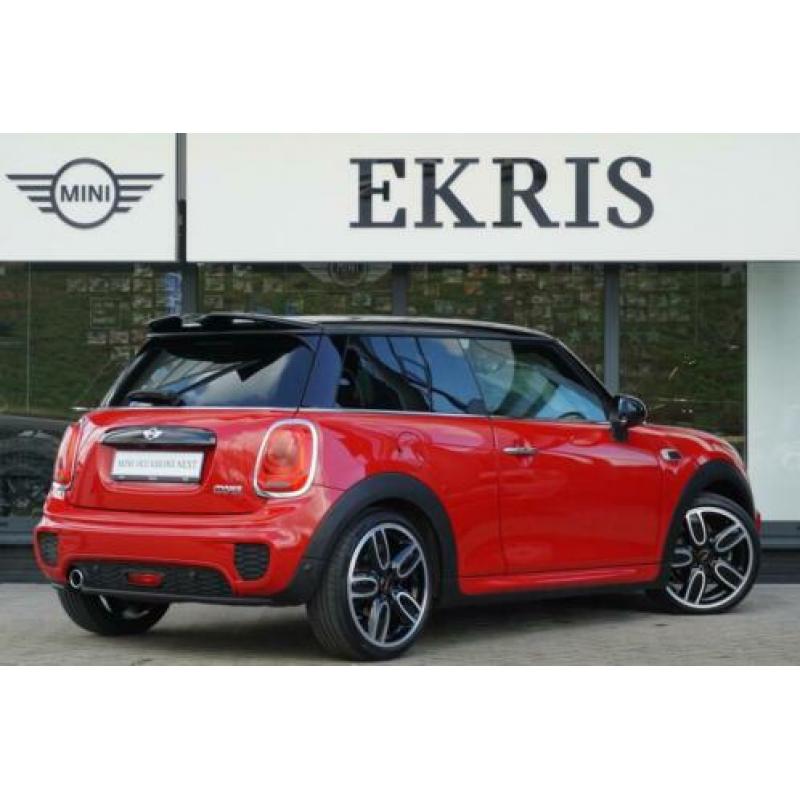 MINI 3-deurs Cooper JCW Chili + Wired + Pano (bj 2018)