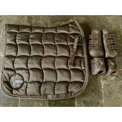 Eskadron platinum glossy dressuur back on track bruin