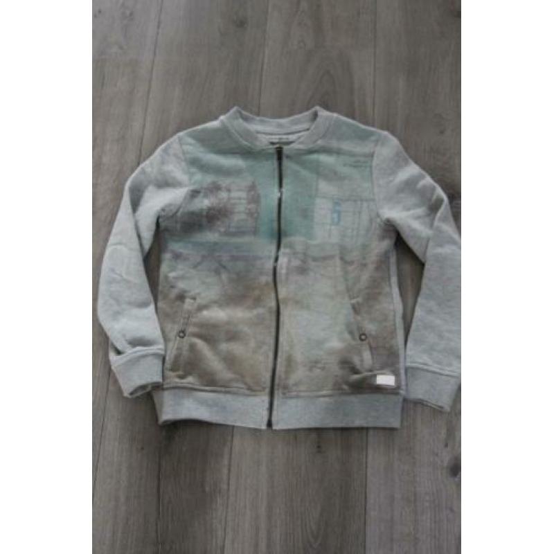 Mooi jongen vest CARS, maat 140 (IS)