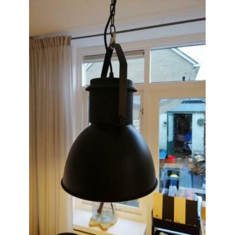 Stoere zwarte lampen