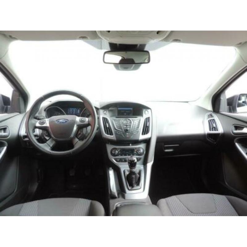 Ford Focus 1.0 EcoBoost 5drs Titanium (park assist,xenon,ada