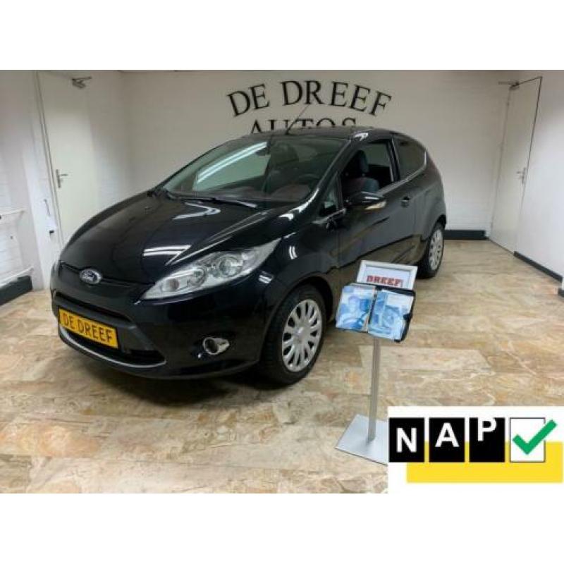 Ford Fiesta 1.4 Titanium ZONDAG ' s open van 12-tot 17 uur