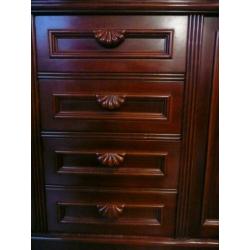 Massief houten dressoir