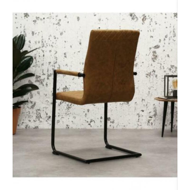 4 eetkamerstoelen cognac ! Slechts 250,-