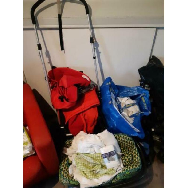 Mega baby-uitzet! Wieg, ledikant, kinderwagen, buggy