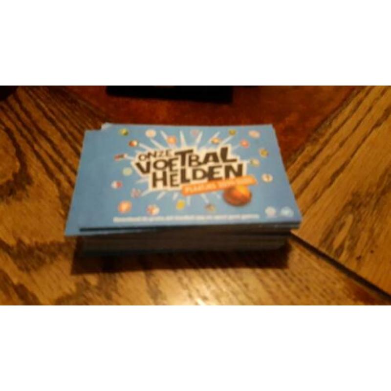 Heel veel dichte pakjes ( 2 complete dozen) en 3 albums.
