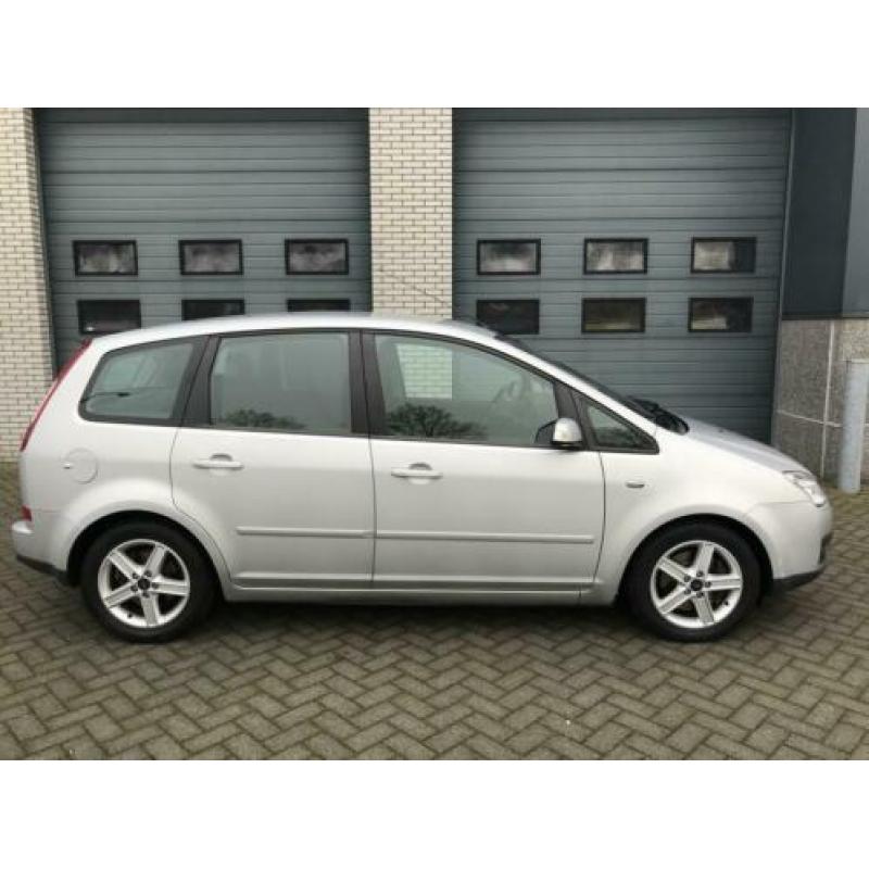 Ford Focus C-MAX 2.0-16V Ghia (bj 2005, automaat)