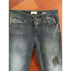 Schitterende zgan jeans van Closed donkerpaars maat 27