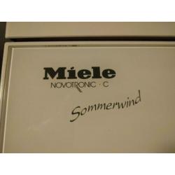 Miele wasmachine met ijzeren trommelkruis en condensdroger