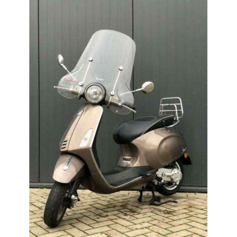 Vespa Primavera Brom 2015 Maronne ‘ACTIEPRIJS’