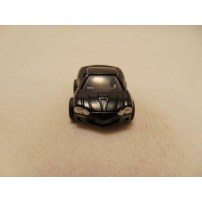 Chevrolet Camaro 2002 met terugtrek motor zwart 4.5 x 4 cm