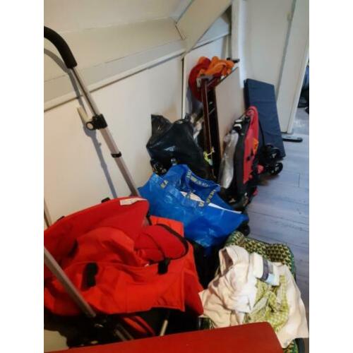 Mega baby-uitzet! Wieg, ledikant, kinderwagen, buggy