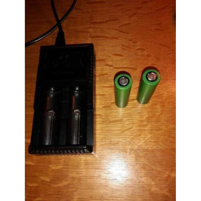 Sony 2 Batterijen 18650 VTC6-3120mAh & Nitecore D2 Pro Lader