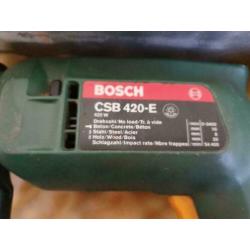Bosch Klopboormachine in metalen opbergkist