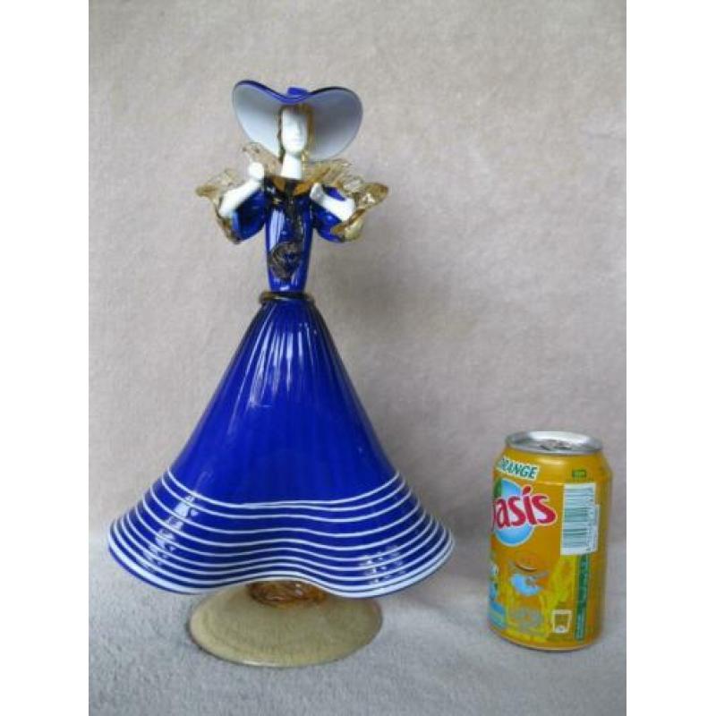 Kunstglas dame (blauwe jurk) Murano.