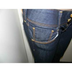 MET INJEANS mooie jeans MAAT 27 NIEUW