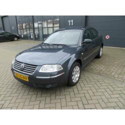 Volkswagen Passat 1.8 Turbo Highline 2002! NAP!Clima!LM-Velg