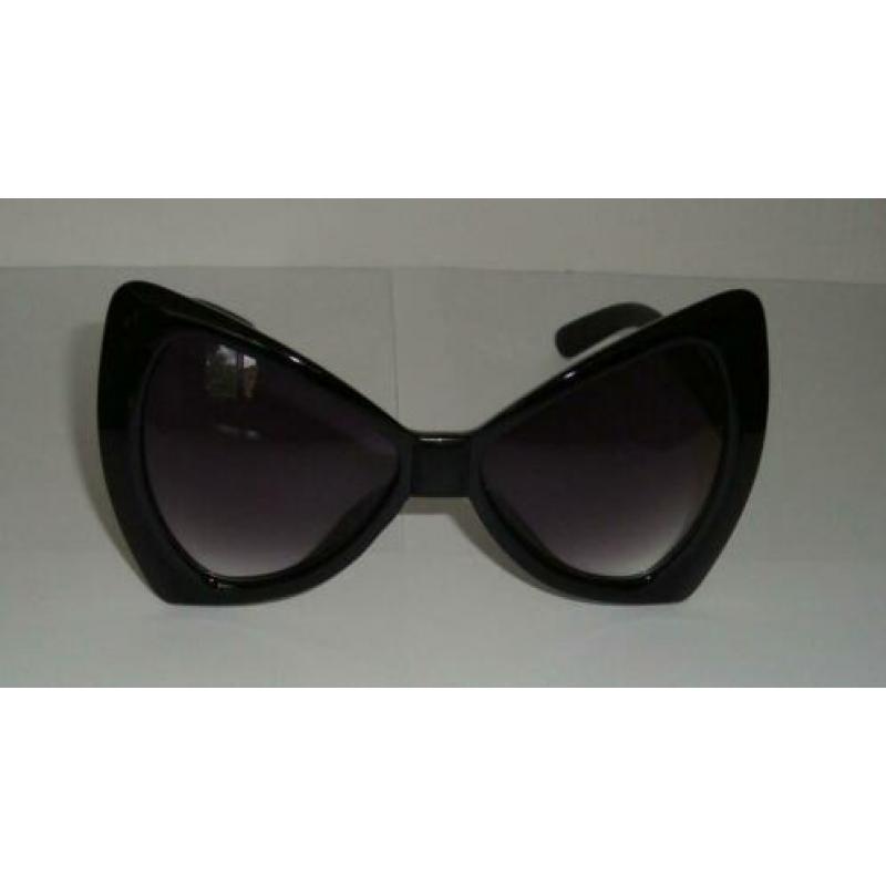 Erg mooie zwarte Dames zonnebril "MARIPOSA" voor € 4,95
