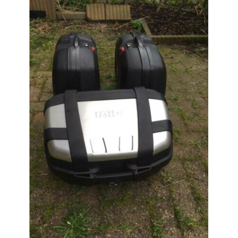 Honda VFR 800 uit 2001 (beste versie) inclusief koffers