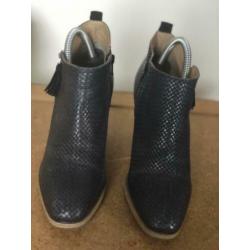 Enkellaarsjes blauw mt 40 echt leer
