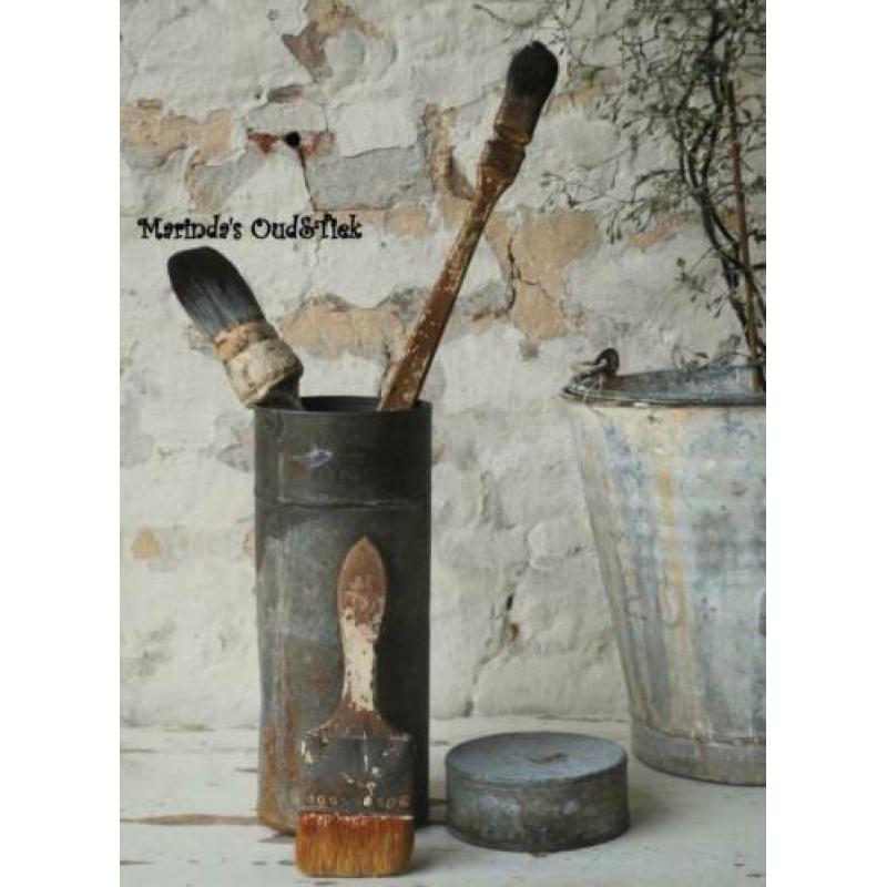 brocante oud zinken cilinder bus / busje met deksel