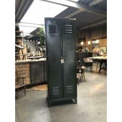 Vintage kast, industrieel, industriële locker, lockerkast