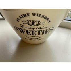 Claire Wilson’s servies snoepjespot / sweeties