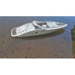 Motorjacht rc ongeveer 70cm lang